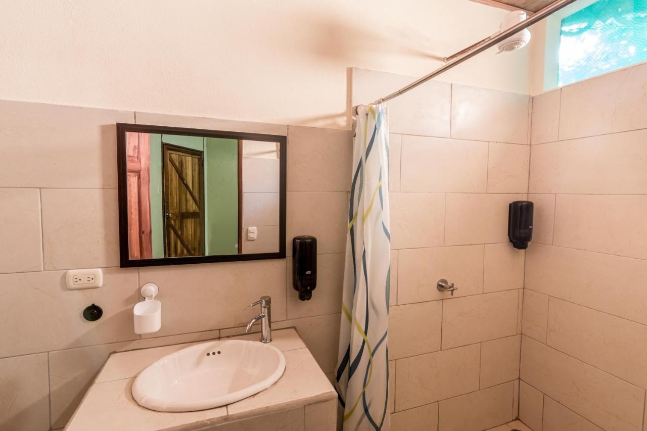 Sea Tower Hotel Puerto Viejo de Talamanca Экстерьер фото