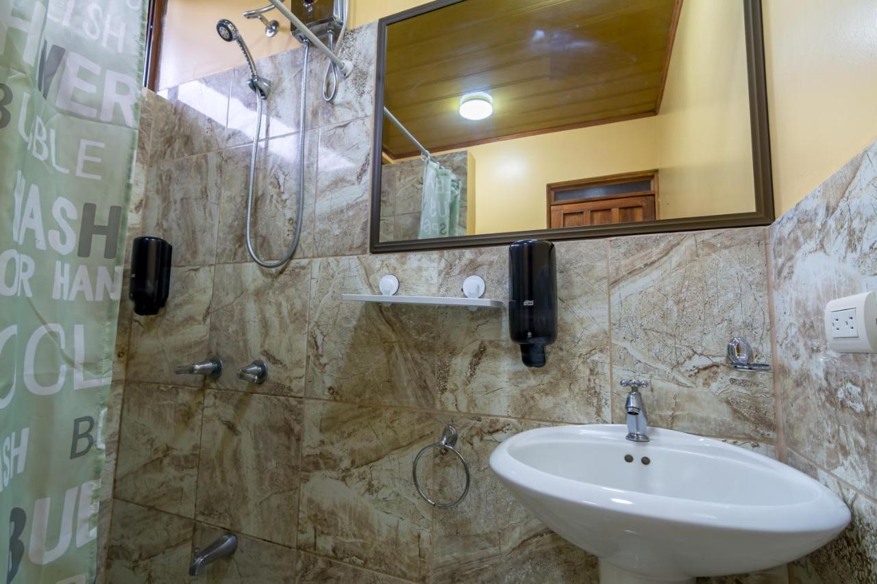 Sea Tower Hotel Puerto Viejo de Talamanca Экстерьер фото